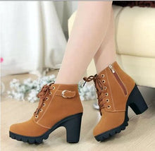 Load image into Gallery viewer, Ladies Heeled Utility Boots